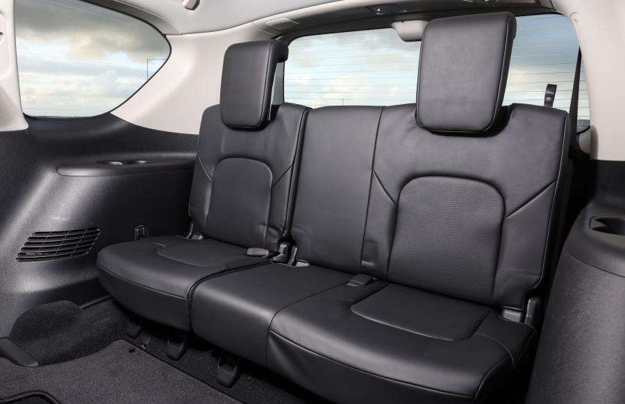 Интерьер Nissan Patrol Ti (Y62) 2019 года  (AU) (фото 8 из 29)